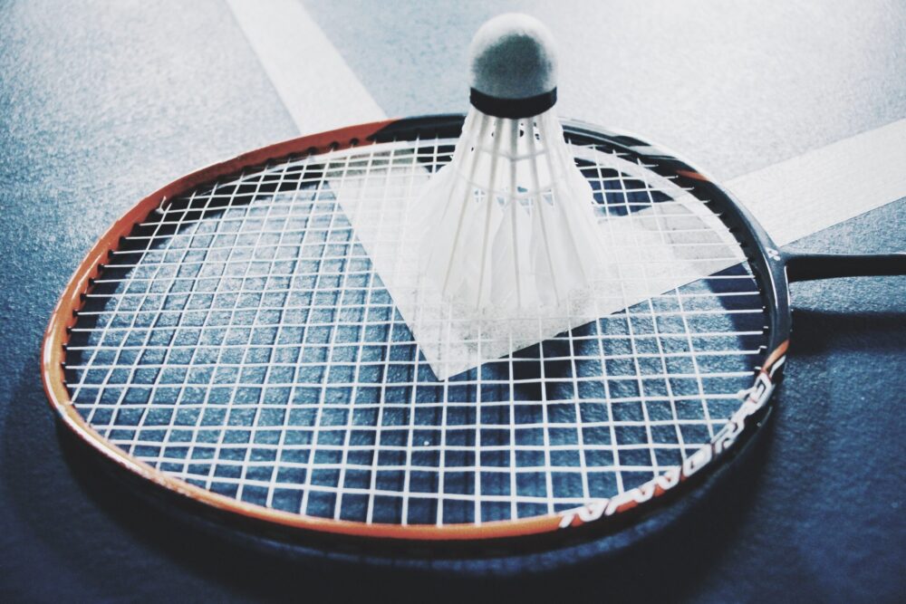 How to find best badminton racket?
